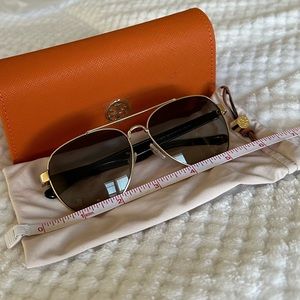 EUC Tory Burch Sunglasses